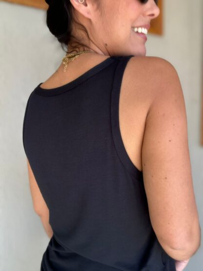 Regata Cora - Preta - Imagem 2